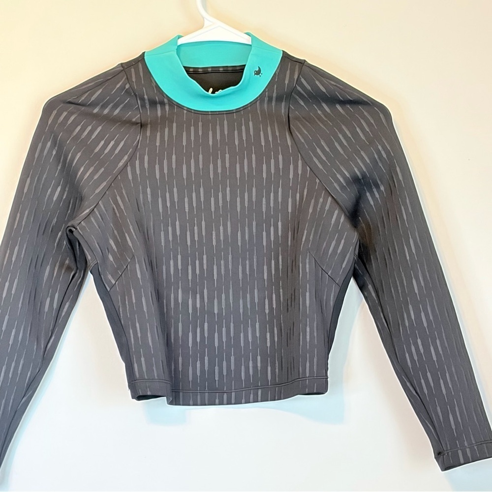 Bad Birdie Teal Collar Gray Pattern Thick Exercise Crop Top